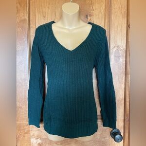 Charlotte Russe Shaker Stitch V-Neck Sweater in color Ponderosa Pine, Womens S